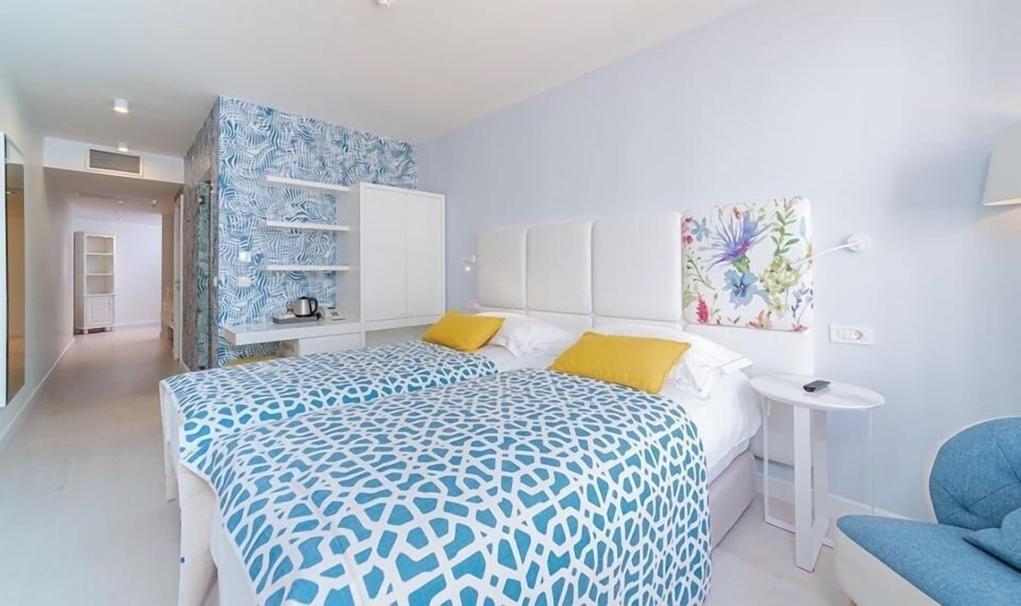 Amadria Park Family Hotel Jakov シベニク エクステリア 写真