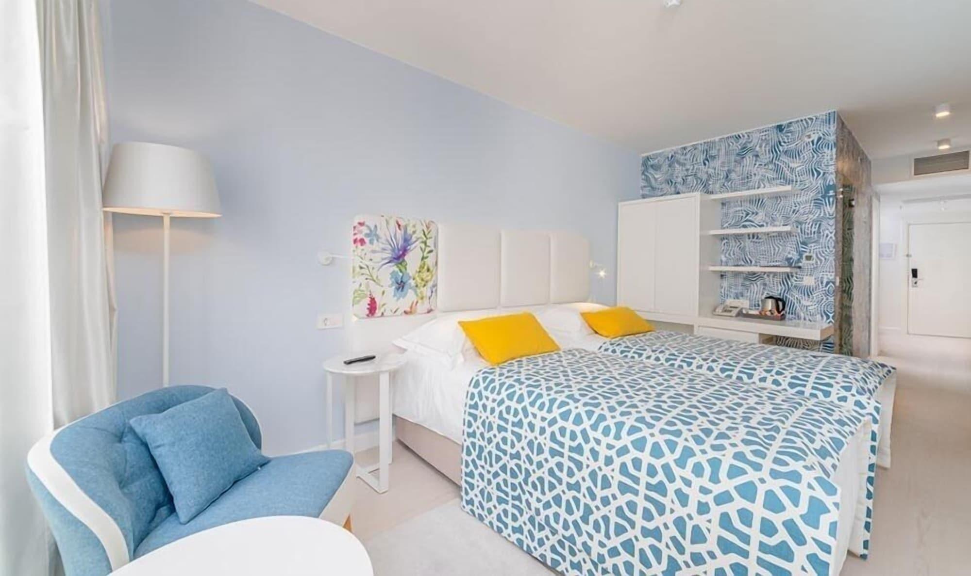 Amadria Park Family Hotel Jakov シベニク エクステリア 写真
