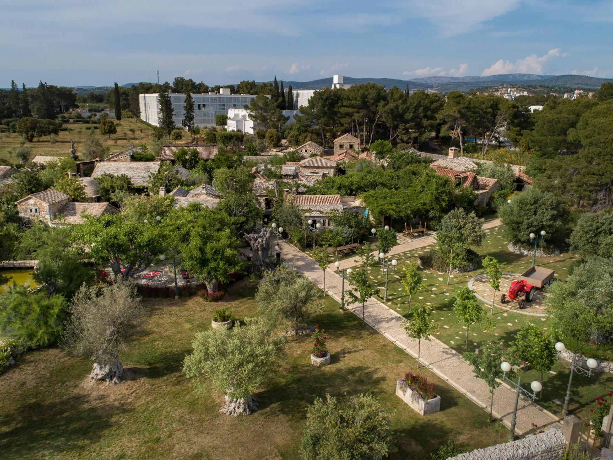 Amadria Park Family Hotel Jakov シベニク エクステリア 写真
